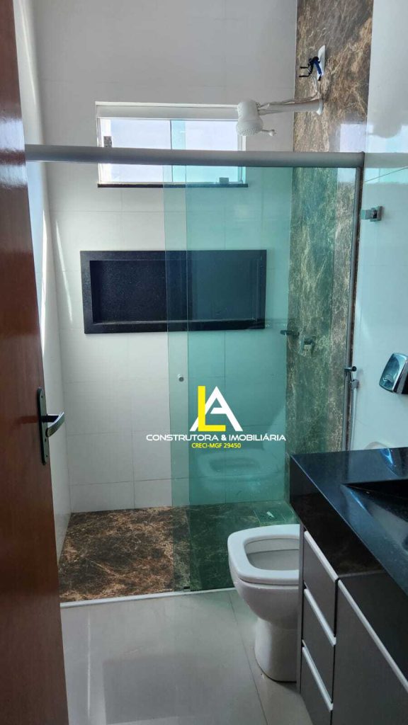 Casa à Venda com Excelente localização Casa à Venda com Excelente localização