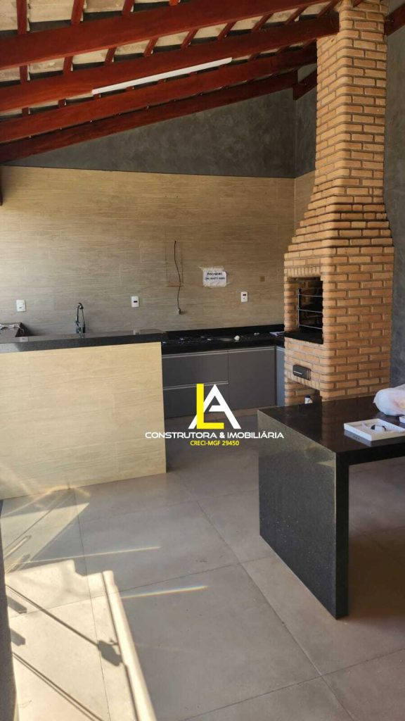 Casa à Venda com Excelente localização Casa à Venda com Excelente localização