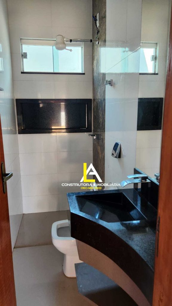 Casa à Venda com Excelente localização Casa à Venda com Excelente localização