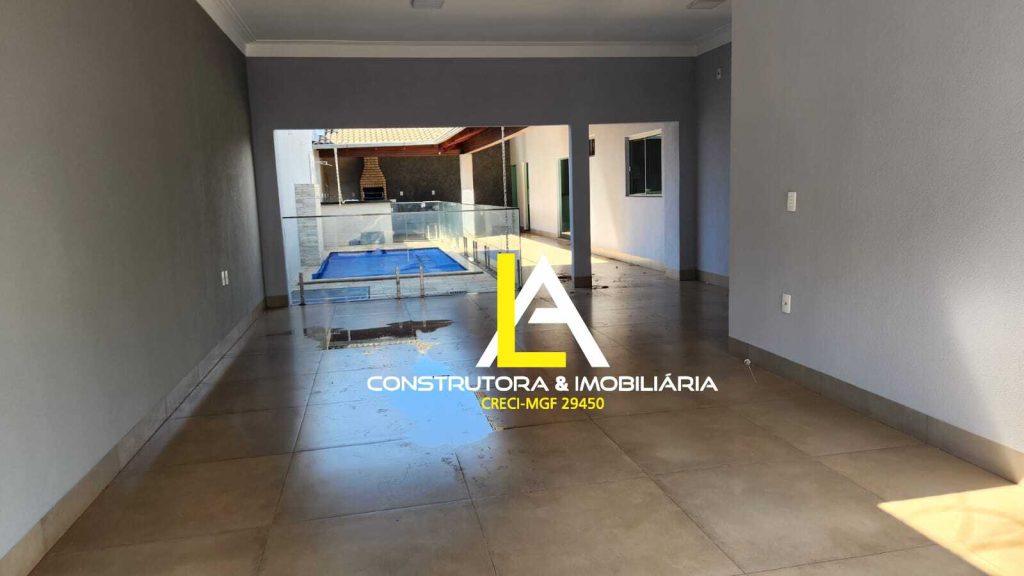 Casa à Venda com Excelente localização Casa à Venda com Excelente localização